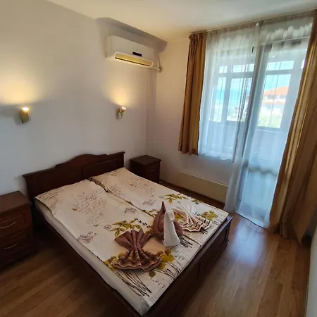 Apartamento даник Bansko